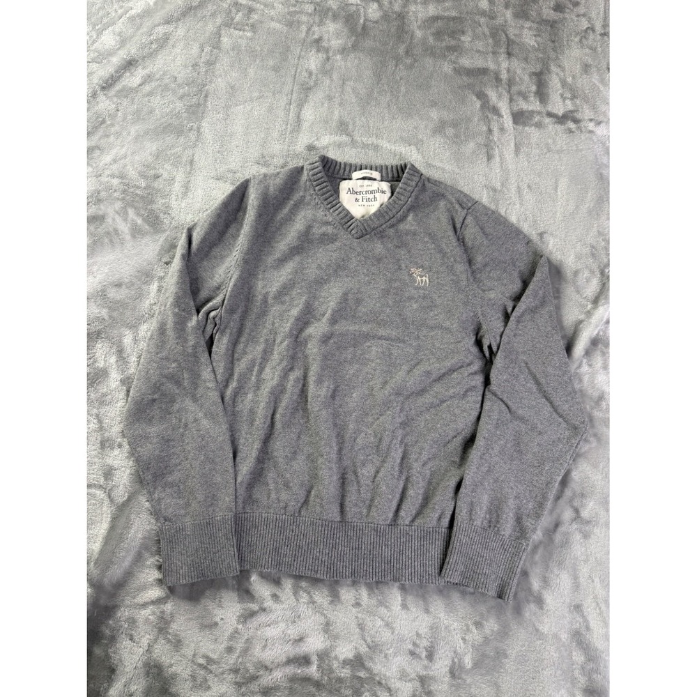 Abercrombie & Fitch Muscle Fit V-Neck Sweater Mens L Gray Embroidered Moose